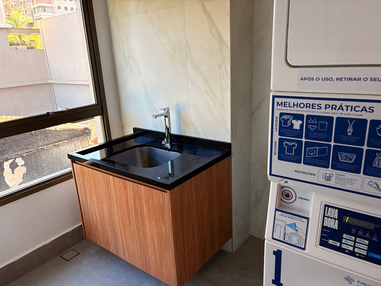 Apê de 1 dormitório | Piscina e Academia- B1005