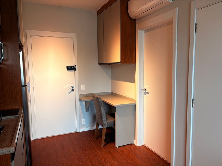 Apê de 1 dormitório | Piscina e Academia- B1005