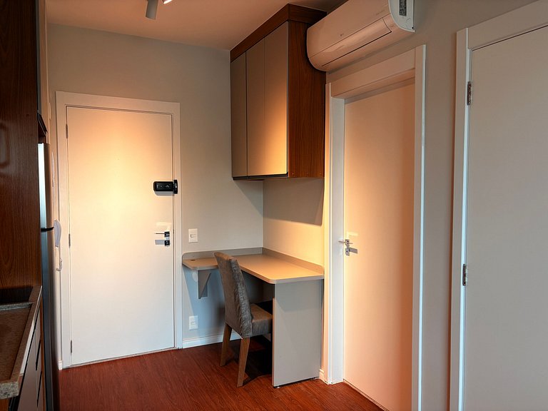 Apê de 1 dormitório | Piscina e Academia- B1005