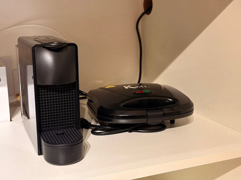 Aconchegante | Cama Queen e Smart TV 50”- HL53