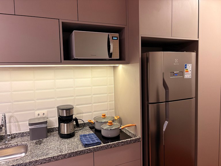 Aconchegante | Cama Queen e Smart TV 50”- HL53