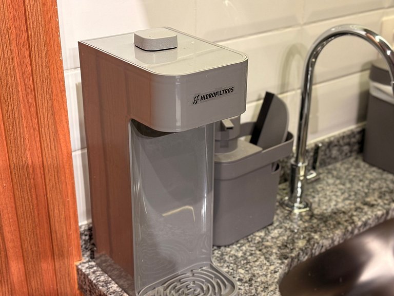 Aconchegante | Cama Queen e Smart TV 50”- HL53