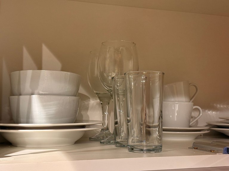 Aconchegante | Cama Queen e Smart TV 50”- HL53