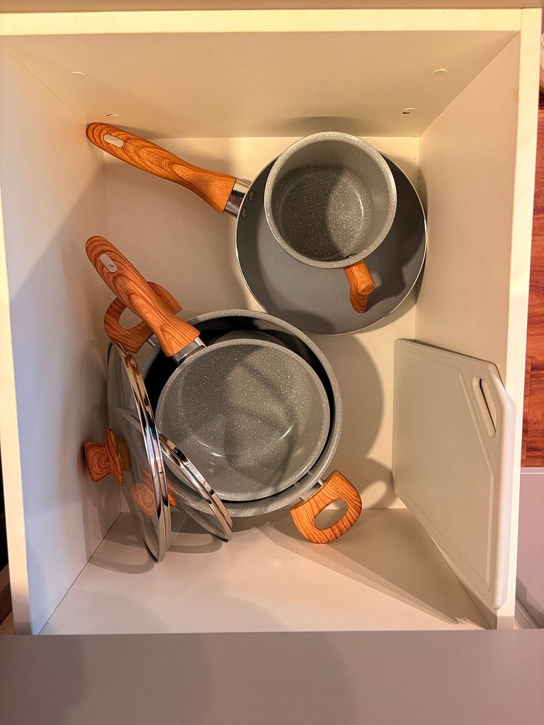 Aconchegante | Cama Queen e Smart TV 50”- HL53