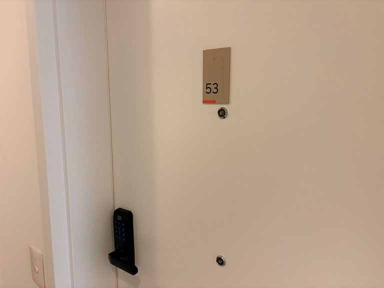 Aconchegante | Cama Queen e Smart TV 50”- HL53